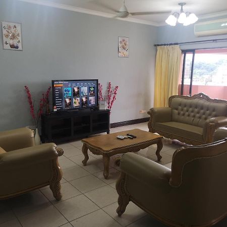 Homestay Marina Court Кота Кинабалу Екстериор снимка