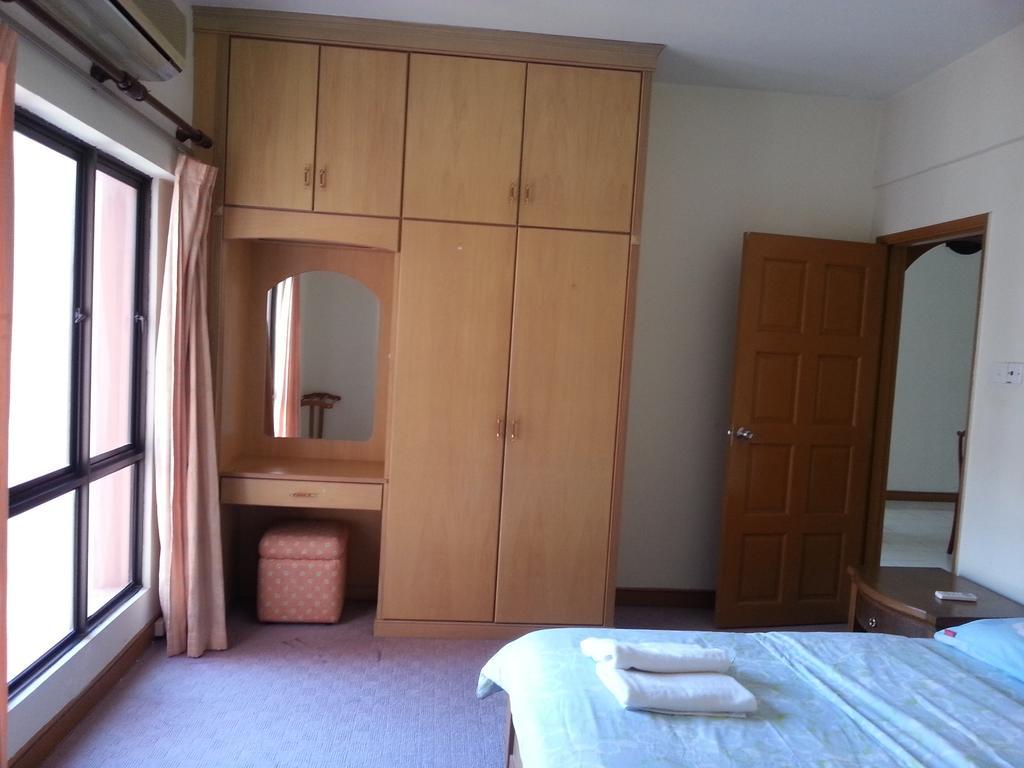 Homestay Marina Court Кота Кинабалу Стая снимка