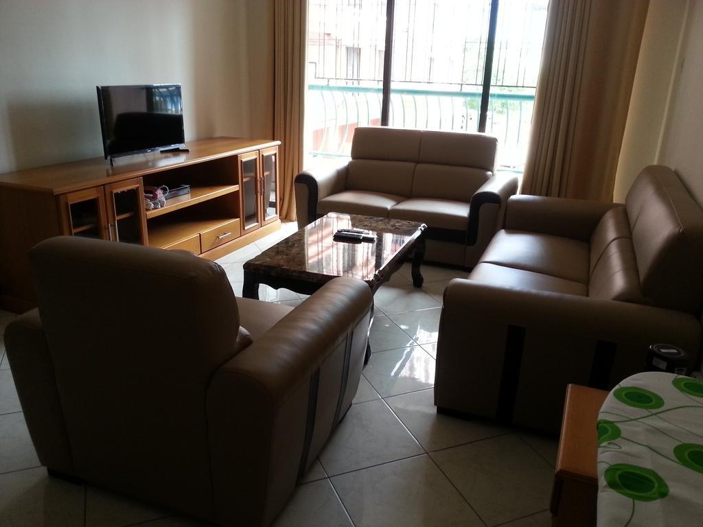 Homestay Marina Court Кота Кинабалу Екстериор снимка