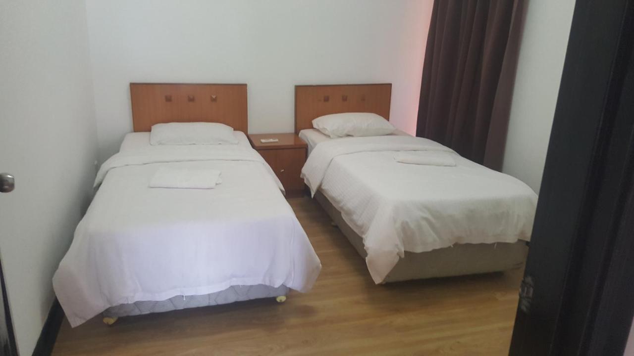 Homestay Marina Court Кота Кинабалу Екстериор снимка